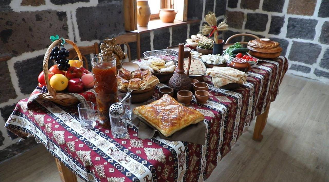 Guesthouse Emma Gyumri Eksteriør bilde