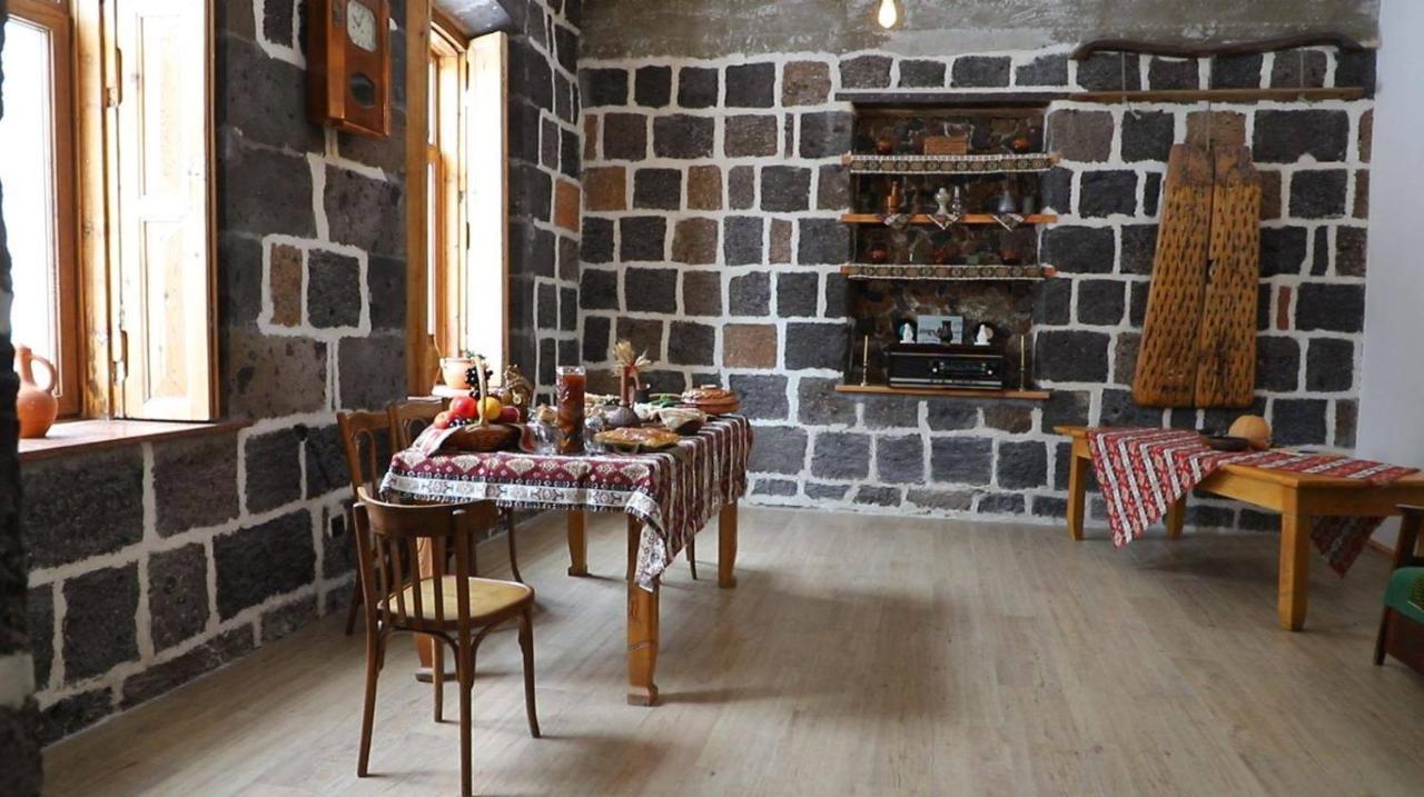 Guesthouse Emma Gyumri Eksteriør bilde
